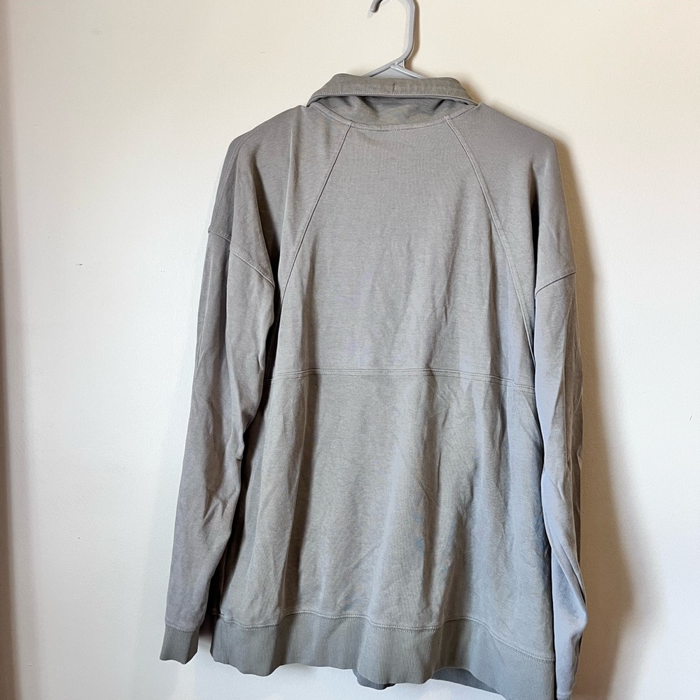 Green pullover - Picture 3 of 4